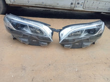 Laden Sie das Bild in den Galerie-Viewer, Frontscheinwerfer Peugeot Expert Traveller 16-LUB Xenon Rechts oder Links SCH4072936202pk