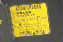 Laden Sie das Bild in den Galerie-Viewer, Frontscheinwerfer Volvo S40 I 30698878 Rechts Scheinwerfer Headlight SCH6424842070vx