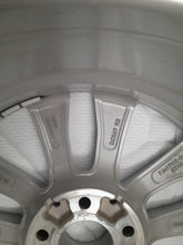 Load image into Gallery viewer, 1x Alufelge 17 Zoll 7.0&quot; 5x112 48,5ET A2054018000 Mercedes-Benz A205 Rim Wheel