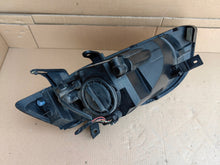 Laden Sie das Bild in den Galerie-Viewer, Frontscheinwerfer Mitsubishi Colt VI I 030124930100 Rechts oder Links