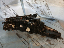 Laden Sie das Bild in den Galerie-Viewer, Frontscheinwerfer Toyota 10100-BA06K Links Scheinwerfer Headlight