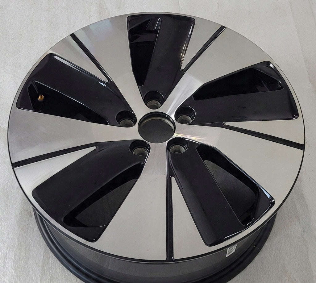 1x Alufelge 18 Zoll 7.5" 5x108 50 5ET 31680403 Volvo Xc60 Ii Rim Wheel