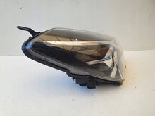 Laden Sie das Bild in den Galerie-Viewer, Frontscheinwerfer Toyota Yaris LED Rechts Scheinwerfer Headlight