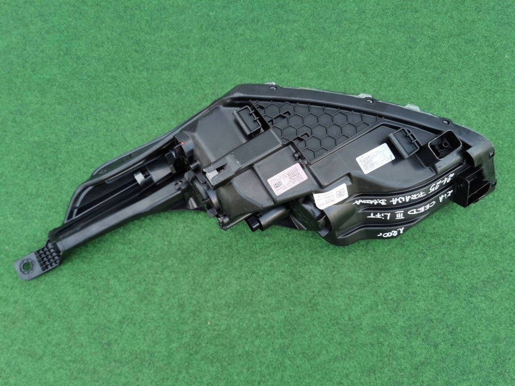 Frontscheinwerfer Kia Ceed J792121040 Rechts Scheinwerfer Headlight SCH2080444890zt
