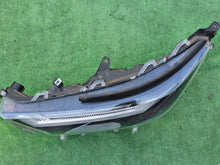 Laden Sie das Bild in den Galerie-Viewer, Frontscheinwerfer Toyota V Full LED Links Scheinwerfer Headlight SCH5575780968kd