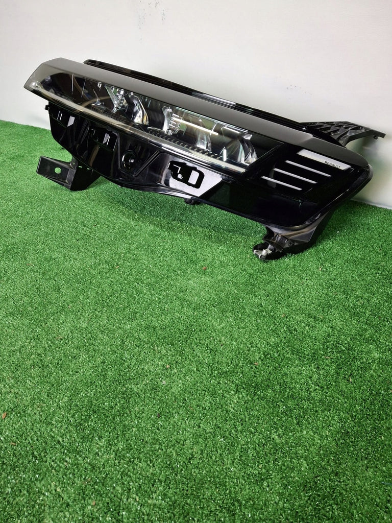 Frontscheinwerfer Renault Megane E-Tech 260607213R LED Links Headlight SCH3071003944sj