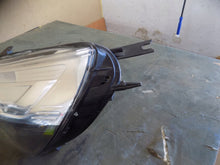 Laden Sie das Bild in den Galerie-Viewer, Frontscheinwerfer Renault Clio IV 260609493R Links Scheinwerfer Headlight SCH8853431589jf