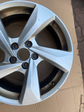 Laden Sie das Bild in den Galerie-Viewer, 1x Alufelge 18 Zoll 7.0" 5x112 43ET Glanz Silber 83A601025H Audi Rim Wheel FEL9994693956ak