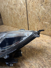 Laden Sie das Bild in den Galerie-Viewer, Frontscheinwerfer Mitsubishi I 8301D445 FALSE Scheinwerfer Headlight SCH8905625518ue