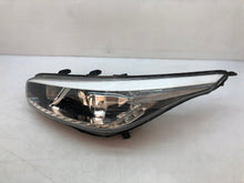 Laden Sie das Bild in den Galerie-Viewer, Frontscheinwerfer Kia Ceed 92101-A2220 Ein Stück (Rechts oder Links) Headlight