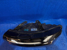 Load image into Gallery viewer, Frontscheinwerfer Dacia Duster 260603515R LED Links Scheinwerfer Headlight SCH2598833000wr