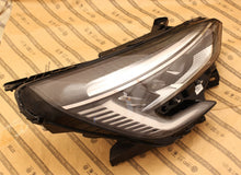 Laden Sie das Bild in den Galerie-Viewer, Frontscheinwerfer Renault Clio I 5 260102407 LED Rechts Scheinwerfer Headlight SCH9593650270zb
