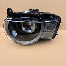 Laden Sie das Bild in den Galerie-Viewer, Frontscheinwerfer Land Rover Defender L8B213W029 LED Links Headlight SCH9846396282at