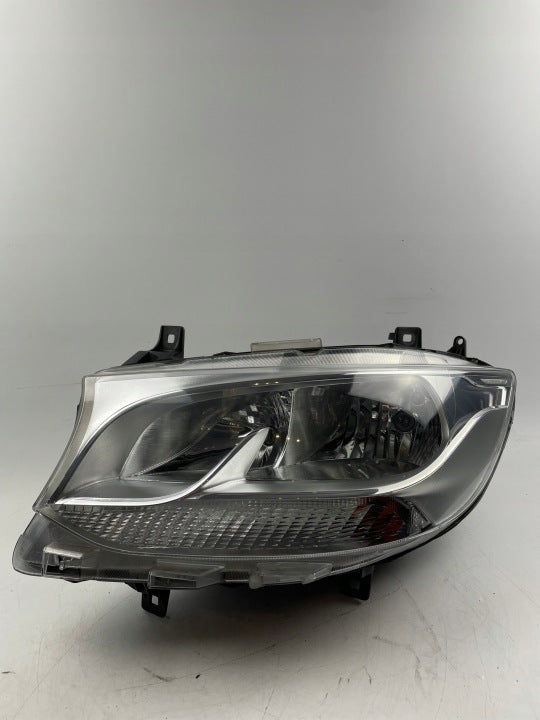Frontscheinwerfer Mercedes-Benz Sprinter A9109060000 Links Headlight SCH8818422415oo