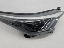 Laden Sie das Bild in den Galerie-Viewer, Frontscheinwerfer Toyota C-Hr 81110-YP281-00 Ein Stück (Rechts oder Links)