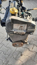 Laden Sie das Bild in den Galerie-Viewer, Motor Renault Clio III K9K766 1.5 DCI 85PS 2004 Diesel Engine Unkomplett