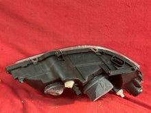 Laden Sie das Bild in den Galerie-Viewer, Frontscheinwerfer Opel Astra G 24406561 Xenon Links Scheinwerfer Headlight