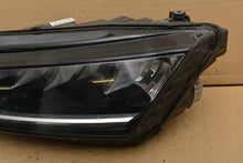 Laden Sie das Bild in den Galerie-Viewer, Frontscheinwerfer Skoda Octavia IV 5E4941015 Links Scheinwerfer Headlight SCH8744171989nt
