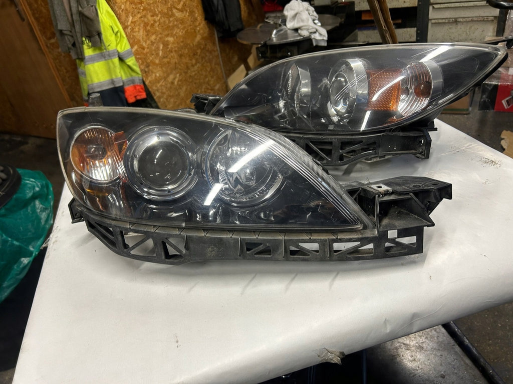 Frontscheinwerfer Mazda III Ein Stück (Rechts oder Links) Scheinwerfer Headlight