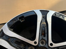 Laden Sie das Bild in den Galerie-Viewer, 1x Alufelge 18 Zoll 7.5" 5x112 53 5ET A2434011600 Mercedes-Benz Eqa H243 FEL7778517184pl