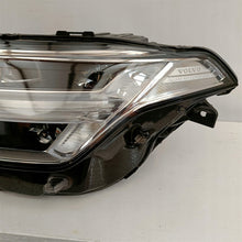 Laden Sie das Bild in den Galerie-Viewer, Frontscheinwerfer Volvo Xc90 II 31655702 LED Links Scheinwerfer Headlight