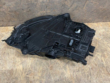 Laden Sie das Bild in den Galerie-Viewer, Frontscheinwerfer Porsche Macan 95b 7608110200 Xenon Links Headlight SCH2916183363zx