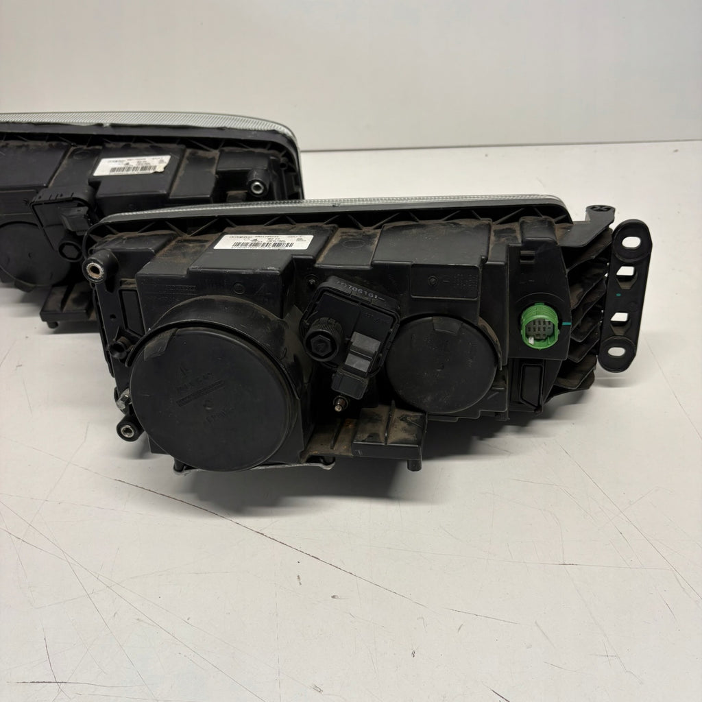 Frontscheinwerfer Iveco I 5801745452 5801745446 Ein Satz Scheinwerfer Headlight SCH2954458506gg