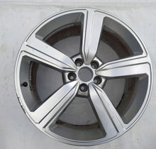 Load image into Gallery viewer, 1x Alufelge 20 Zoll 9.0" 5x112 38ET Glanz Silber 4KE601025 Audi E-Tron Etron FEL1816148389wa