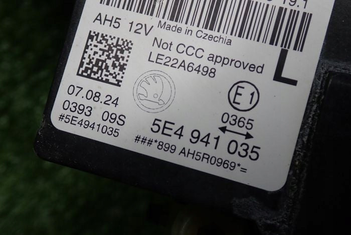 Frontscheinwerfer Skoda Octavia IV 5E4941035 Links Scheinwerfer Headlight SCH2993543872xt