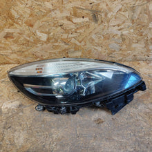 Laden Sie das Bild in den Galerie-Viewer, Frontscheinwerfer Renault Grand III Scenic 260106928 Rechts Headlight SCH1525699673ac