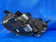 Laden Sie das Bild in den Galerie-Viewer, Frontscheinwerfer Opel Zafira Vivaro C 1656227880 Xenon Rechts Headlight