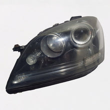 Laden Sie das Bild in den Galerie-Viewer, Frontscheinwerfer Mercedes-Benz W164 Xenon Links Scheinwerfer Headlight