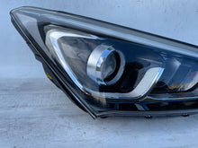 Laden Sie das Bild in den Galerie-Viewer, Frontscheinwerfer Hyundai Santa III Fe 92102-2W510 Rechts Scheinwerfer Headlight