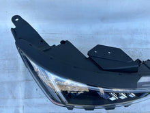 Laden Sie das Bild in den Galerie-Viewer, Frontscheinwerfer Hyundai Elantra 92102-F2 LED Rechts Scheinwerfer Headlight
