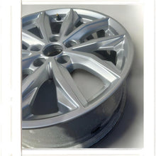 Load image into Gallery viewer, 1x Alufelge 17 Zoll 7.0&quot; 5x112 34ET Glanz Silber 80A601025 Audi Q5 Rim Wheel