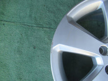 Laden Sie das Bild in den Galerie-Viewer, 1x Alufelge 17 Zoll 7.5" 5x112 51ET Glanz Silber 8V0601025BK Audi A3 Rim Wheel FEL4444382647lu