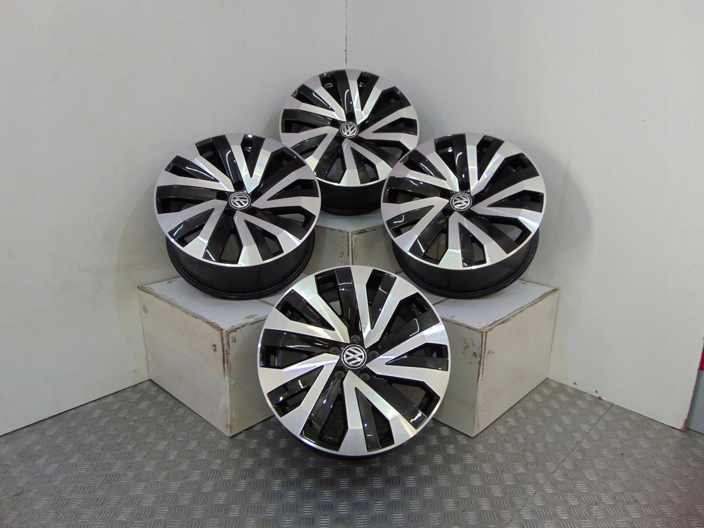 4x Alufelge 18 Zoll 8.0" 5x112 25ET Glanz Schwarz 760601025 Audi Q7 Touareg FEL1202582485zb