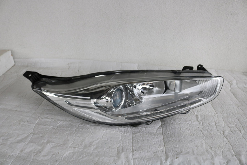 Frontscheinwerfer Ford Fiesta C1BB-13W029-CG C1BB-13W029-CGC1BB-13W029-CG Rechts SCH2615225188ym