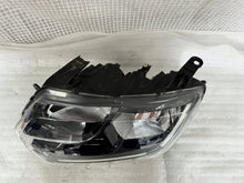 Load image into Gallery viewer, Frontscheinwerfer Dacia Duster 260609367R Links Scheinwerfer Headlight