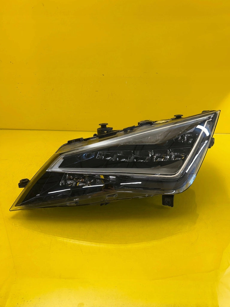 Frontscheinwerfer Seat Leon 5F1941007B LED Ein Stück (Rechts oder Links)