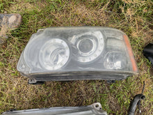 Laden Sie das Bild in den Galerie-Viewer, Frontscheinwerfer Land Rover IV Discovery Sport L320 AH32-13W030-HD Xenon Links SCH8053961235xu