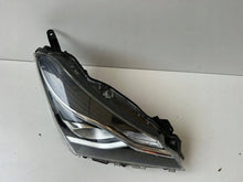 Laden Sie das Bild in den Galerie-Viewer, Frontscheinwerfer Toyota Yaris MCJ16670 Rechts Scheinwerfer Headlight