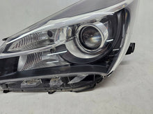 Load image into Gallery viewer, Frontscheinwerfer Toyota Yaris SPP11883 Links Scheinwerfer Headlight