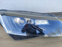 Laden Sie das Bild in den Galerie-Viewer, Frontscheinwerfer Skoda Superb III 3V1941016B Xenon Rechts Headlight SCH9178899937pb
