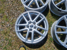 Laden Sie das Bild in den Galerie-Viewer, 4x Alufelge 17 Zoll 7.0" 5x112 41ET Glanz Silber KBA51653 Mercedes-Benz FEL2878193584fw