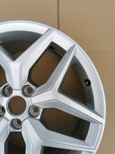 Load image into Gallery viewer, 1x Alufelge 17 Zoll 7.0&quot; 5x100 51ET Glanz Silber 6F0601025C Seat Ibiza V