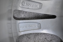 Load image into Gallery viewer, 1x Alufelge 16 Zoll 6.5" 5x114.3 39ET Glanz Silber PZ474-T0675-Z Toyota Avensis FEL5192249576pi