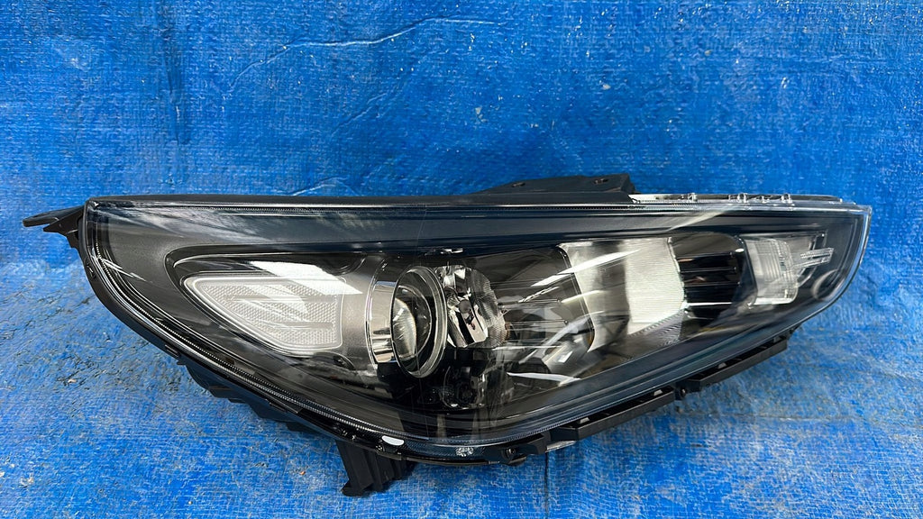 Frontscheinwerfer Hyundai I30 92102-G4060 Rechts Scheinwerfer Headlight