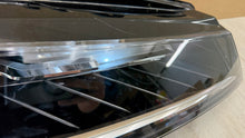 Load image into Gallery viewer, Frontscheinwerfer Skoda Superb III 3V1941016D Rechts Scheinwerfer Headlight SCH3104383322pa