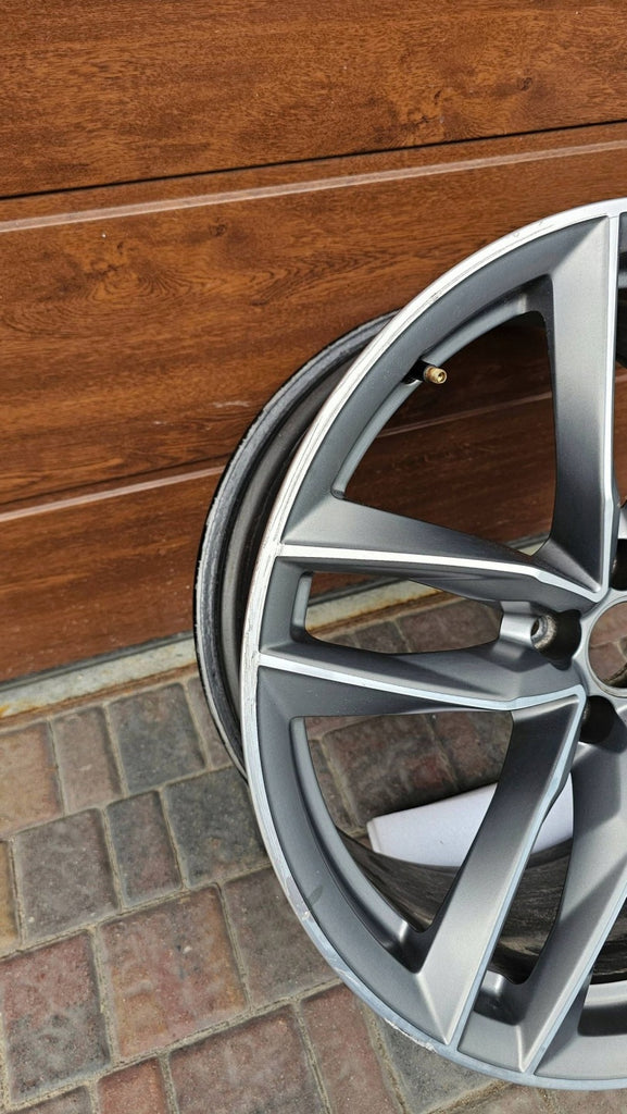 1x Alufelge 20 Zoll 5x112 8T0601025DG Audi A5 Rim Wheel FEL9805558665nm